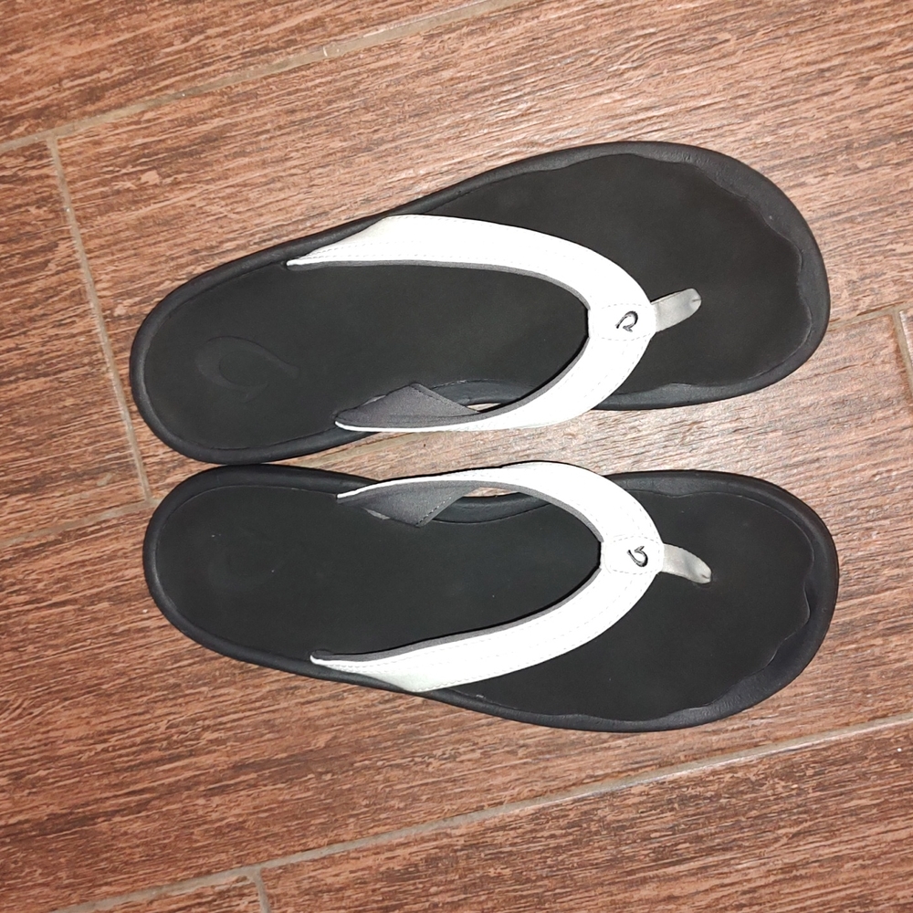 Olukai Ohana Leather Thong Sandals Flip Flop Black/White Womens Sz 9 EU 39